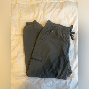 large petite grey FIGS scrub joggers pants (LP)